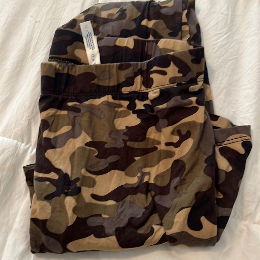 Camo leggings